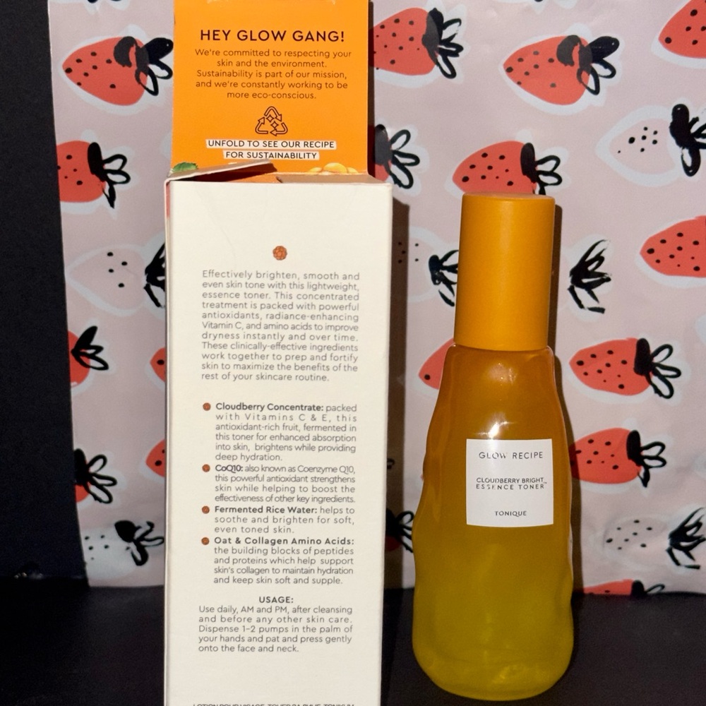 Glow Recipe Cloudberry Bright Essence Toner - Vibrant Orange - Picture 2 of 4